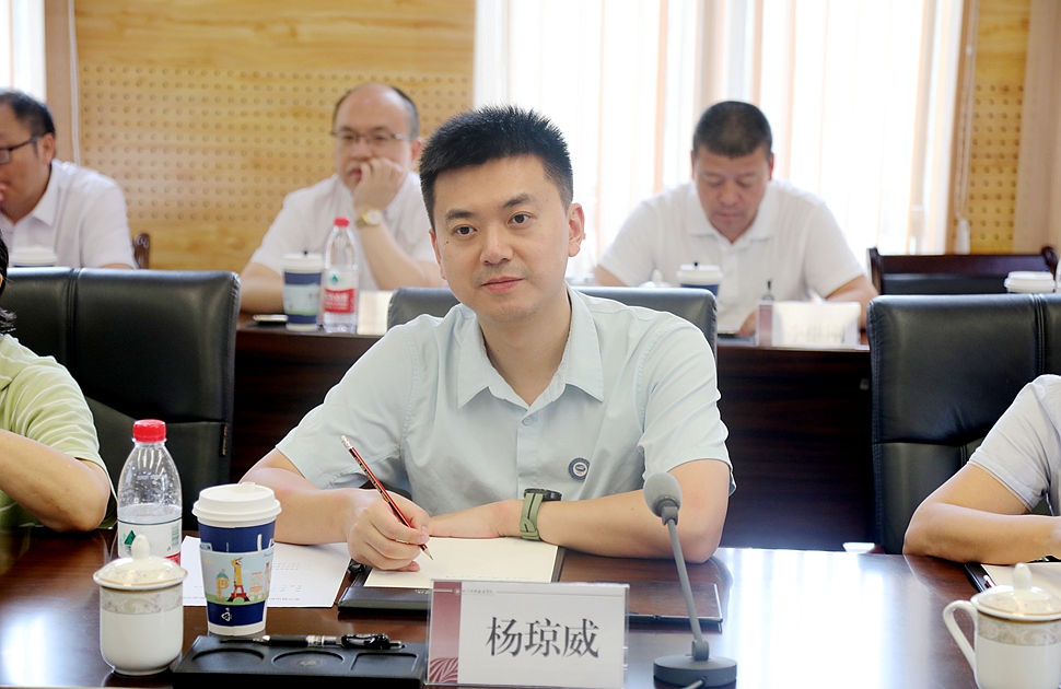 杨校长 杨校长
